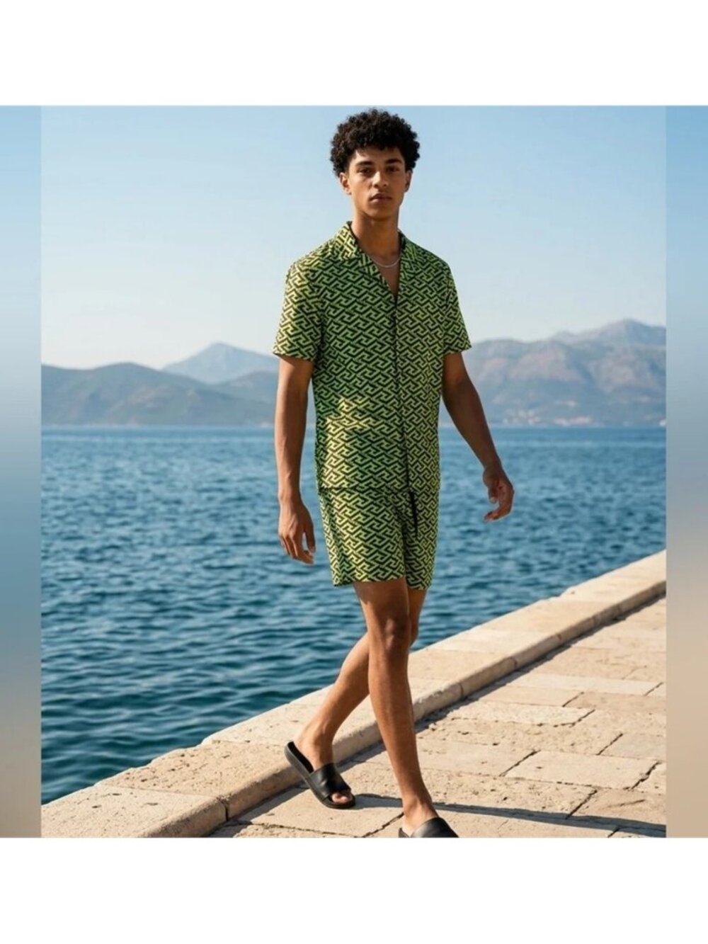 New Authentic Versace Green/Black Logo Print Swim Shorts Size 3